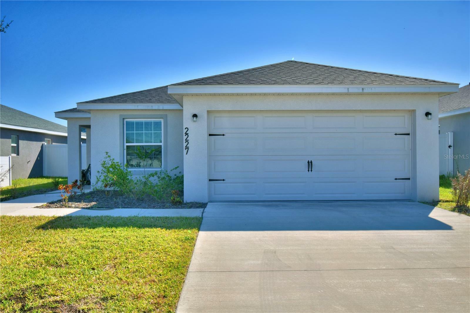 Property Photo:  2227 Majestic Span Avenue  FL 33839 