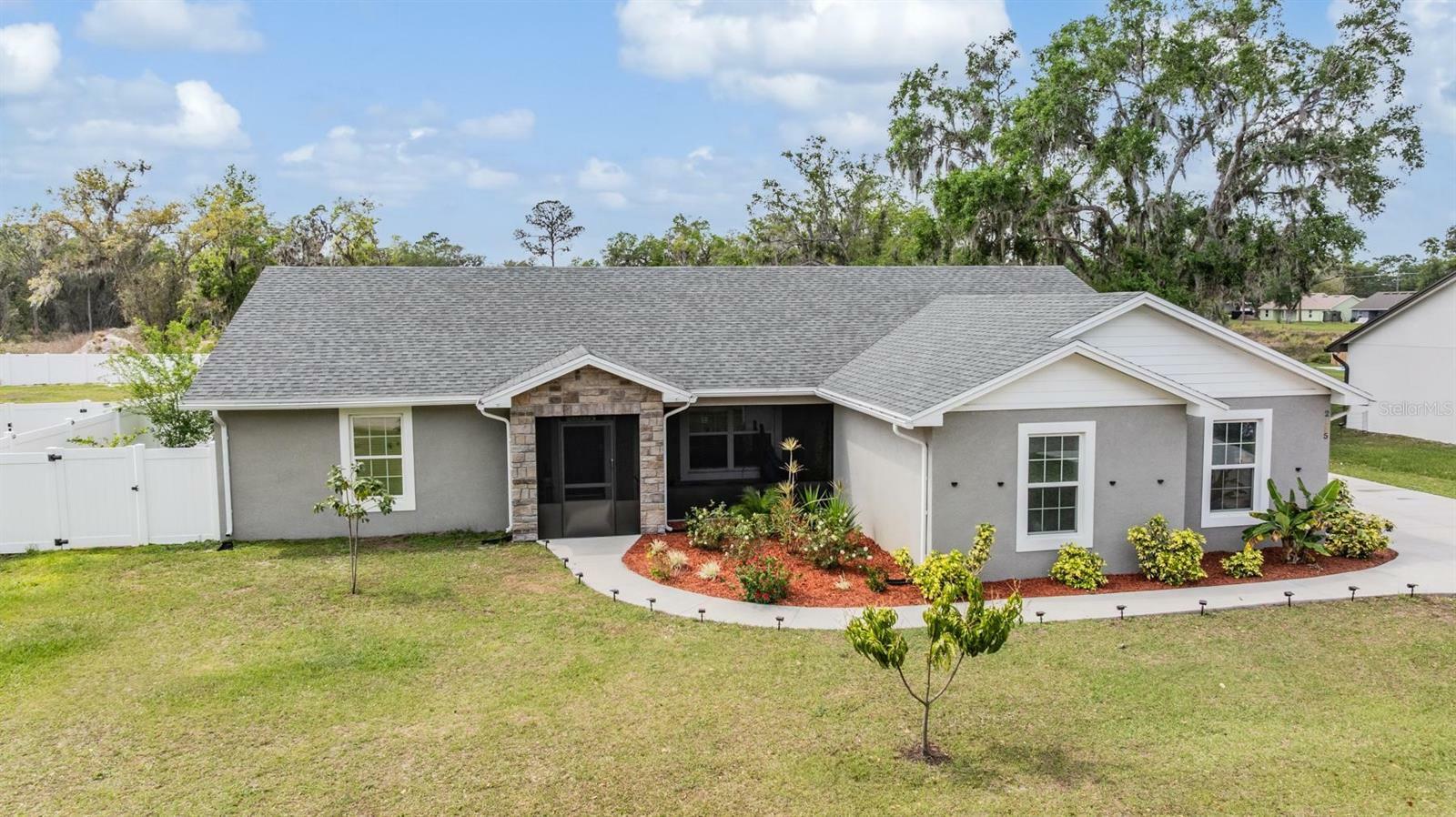 Property Photo:  2155 Thompson Road  FL 33830 