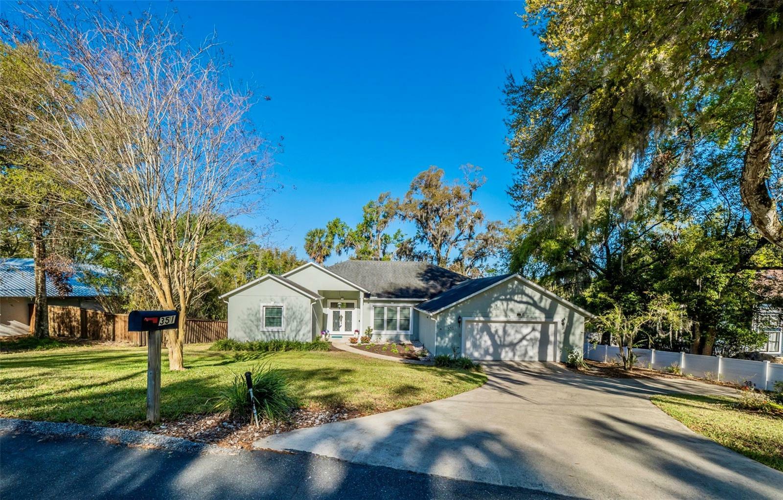 Property Photo:  351 Groveland Road  FL 32757 