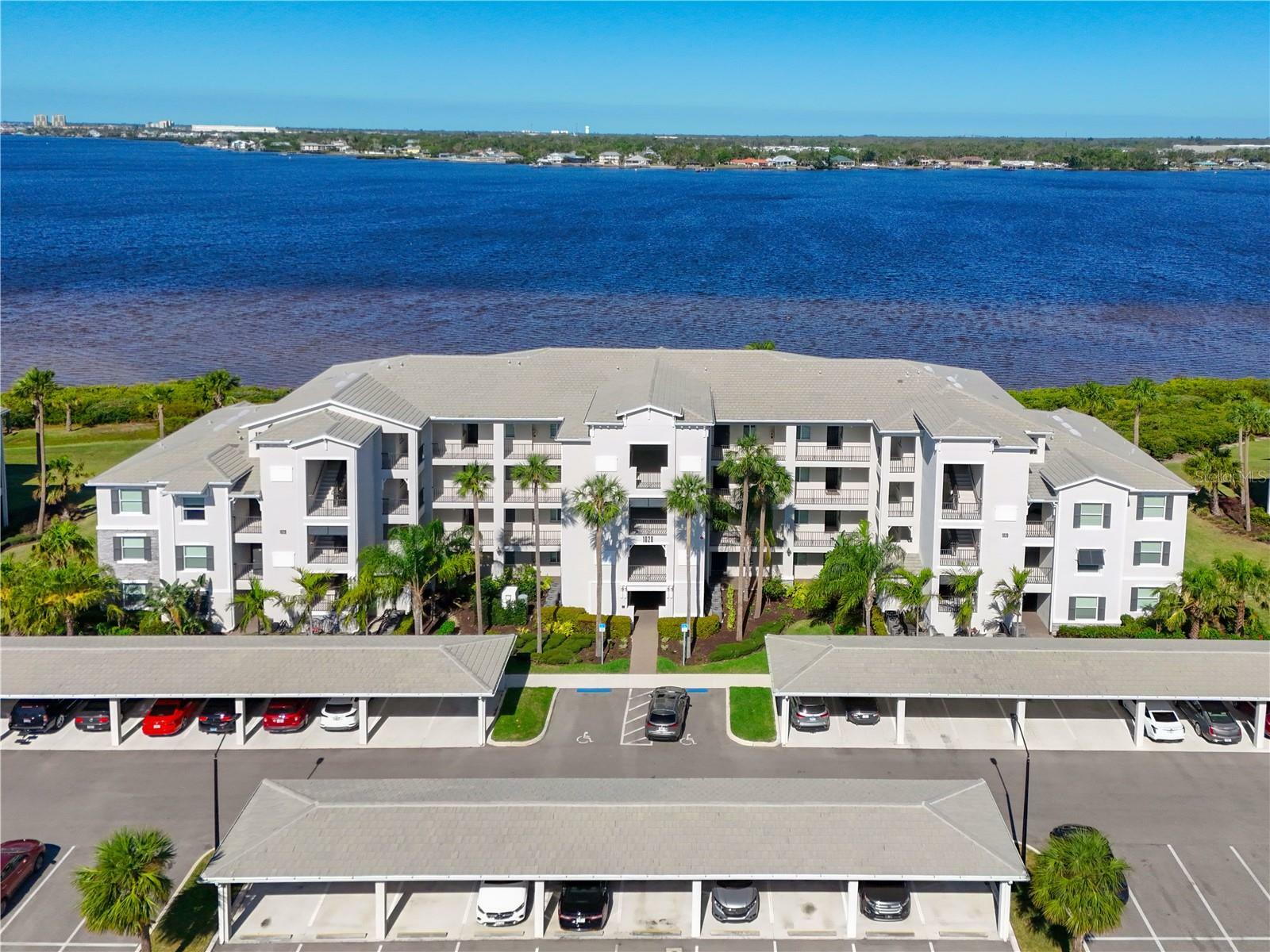 Property Photo: 1020 Tidewater Shores Loop 107 FL 34208
