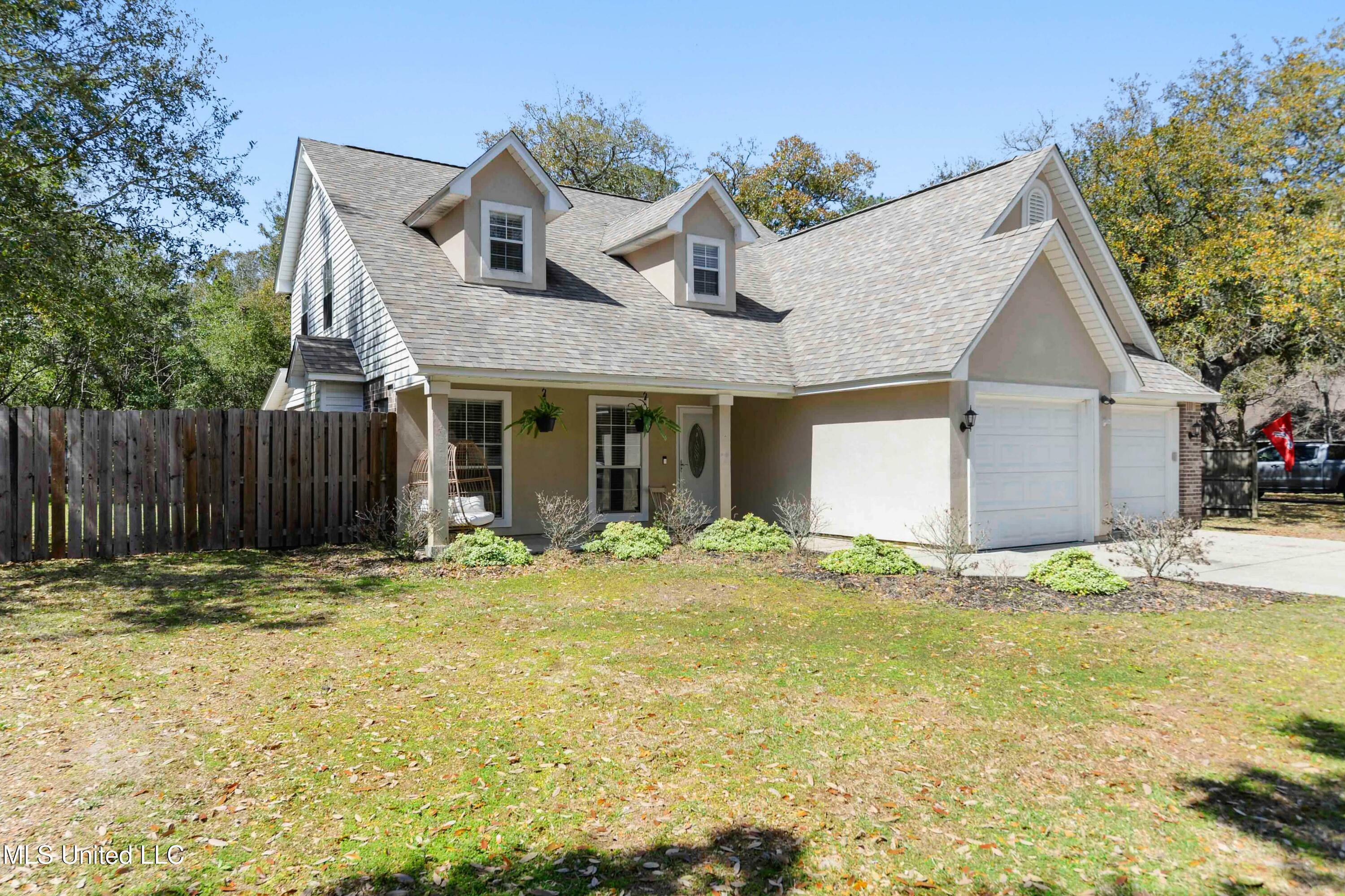 Property Photo:  1817 Burnt Oak Drive  MS 39564 