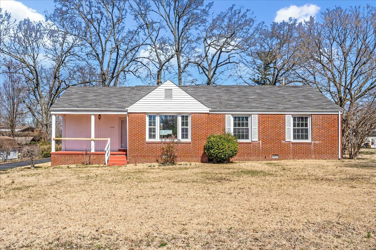 Property Photo: 307 Druid Ln TN 37388