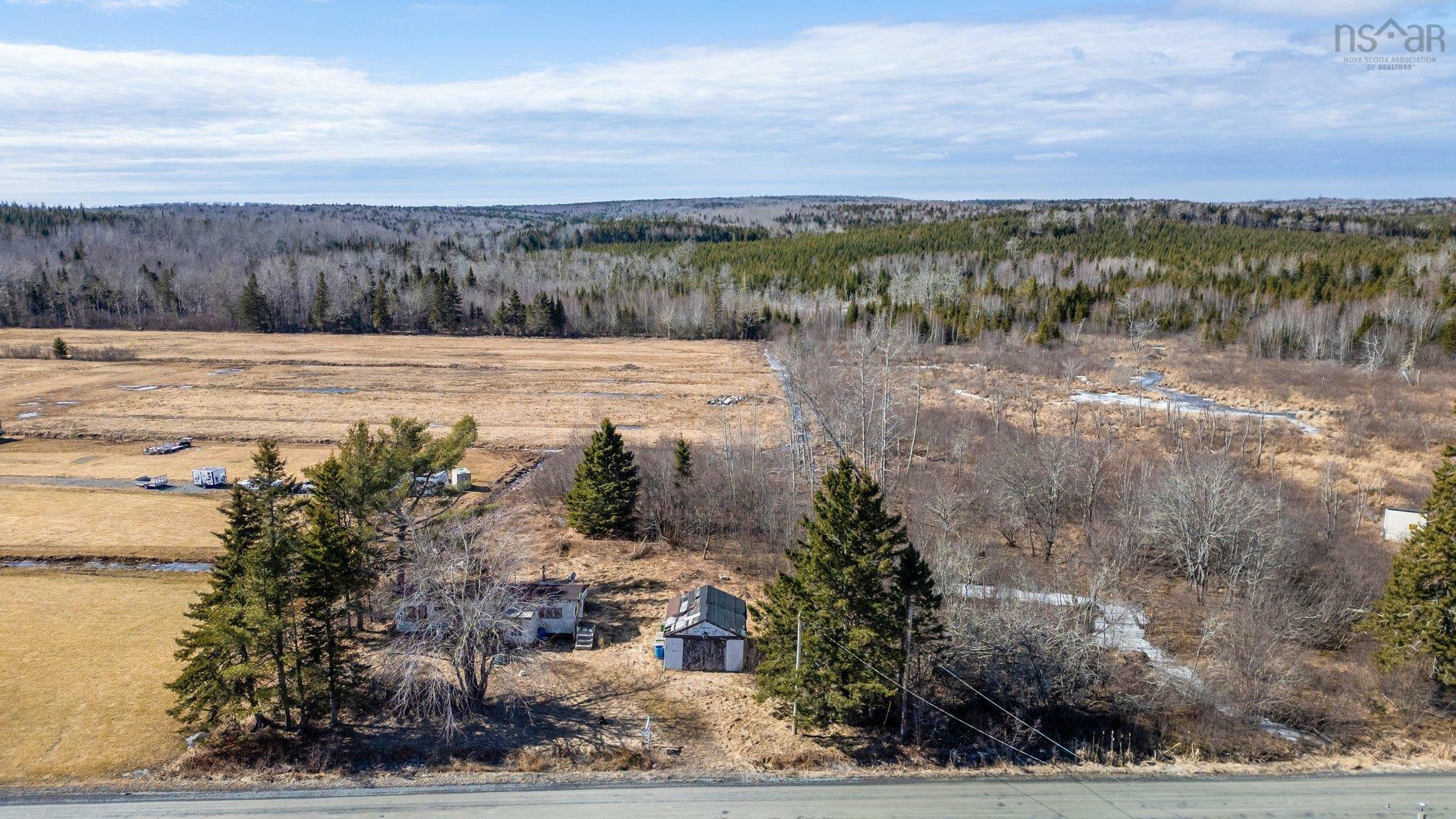 Property Photo:  303 Egmont Road  NS B0N 1Y0 