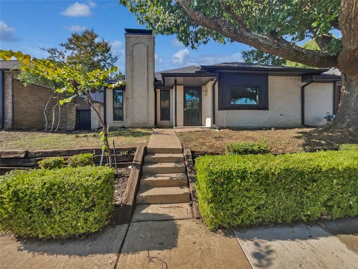 Property Photo: 1232 Richland Oaks Drive TX 75081