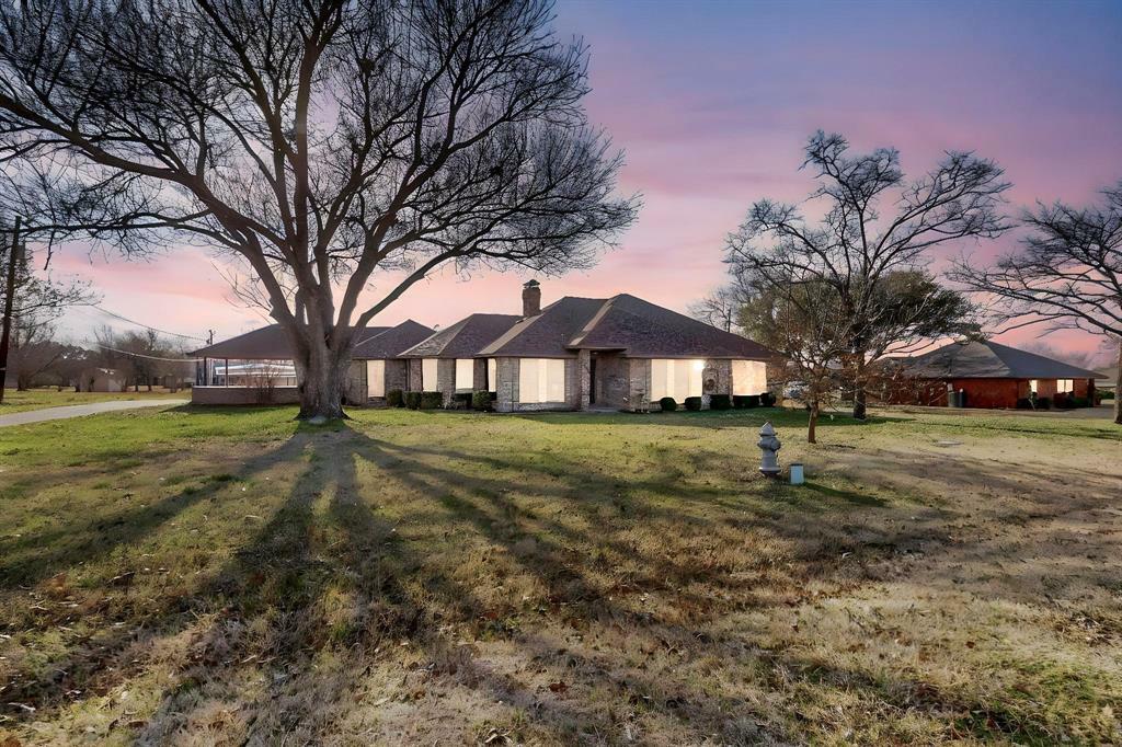 Property Photo:  15526 Brookhollow Circle  TX 75126 