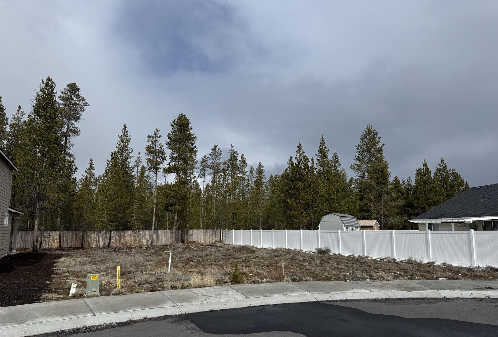 Property Photo:  16632 Landing Court  OR 97739 