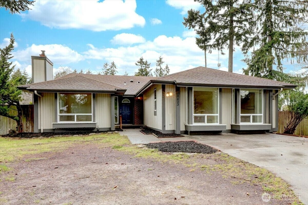 Property Photo:  10423  108 Street Ct SW  WA 98498 