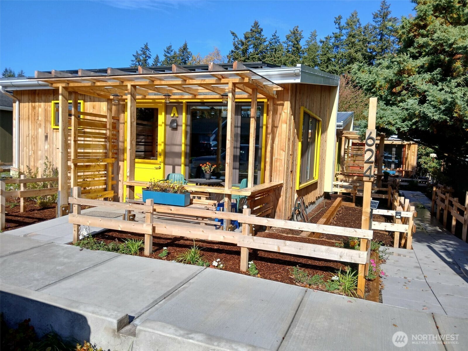 Property Photo:  624  Second Street A  WA 98260 