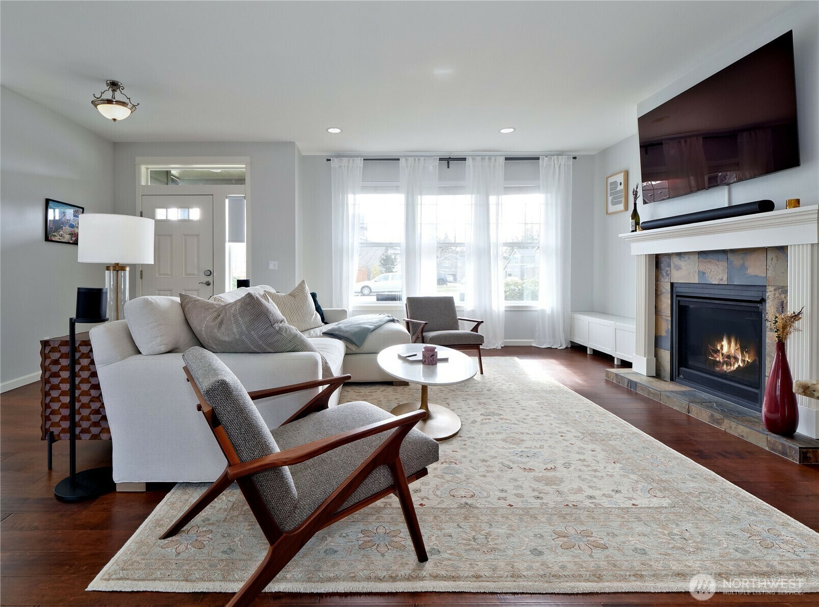 Property Photo: 18321 138 Street E WA 98391