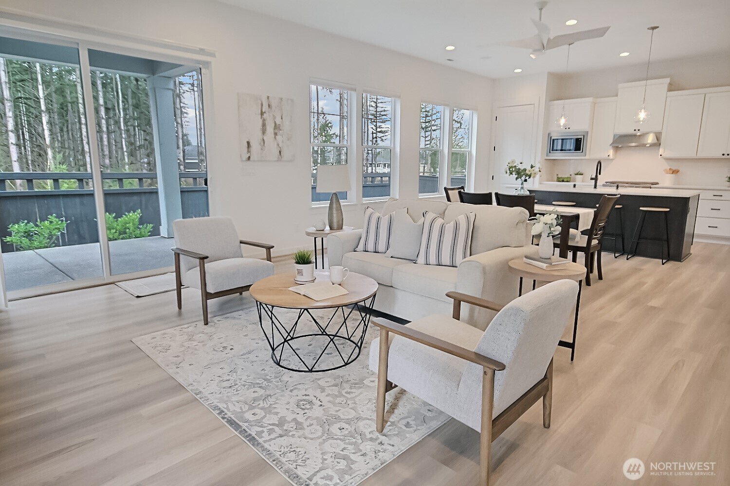 Property Photo: 33521 Douglas Avenue SE WA 98010