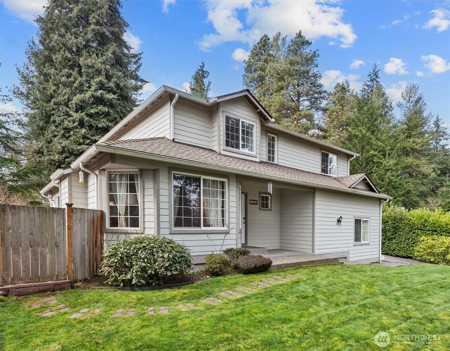 Property Photo:  19207  Firlands Way N  WA 98133 