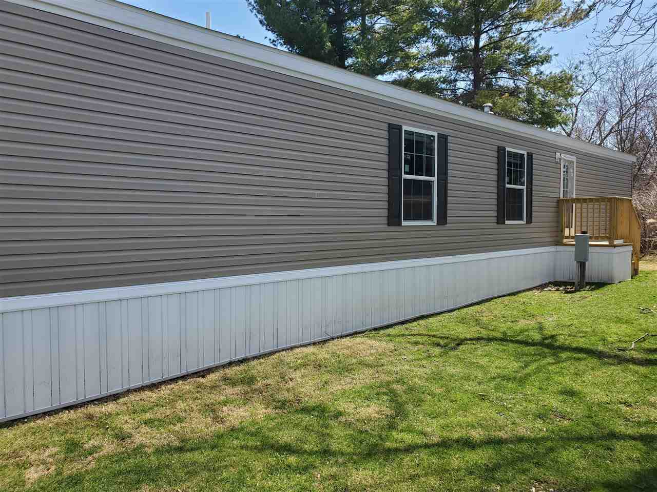 Property Photo:  31 Court Road  IN 47374 