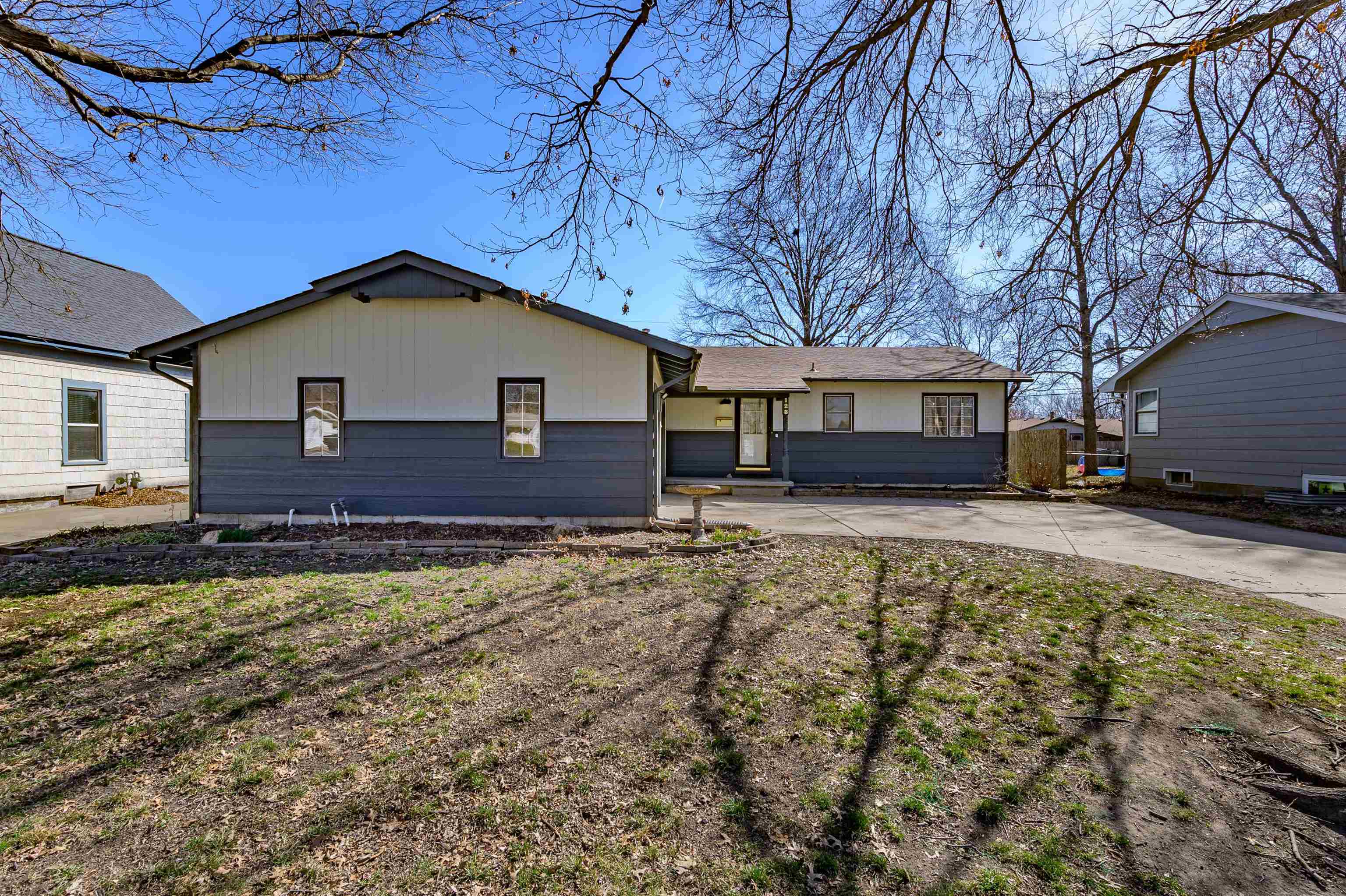 Property Photo:  128 N Dexter Ave  KS 67147-2341 