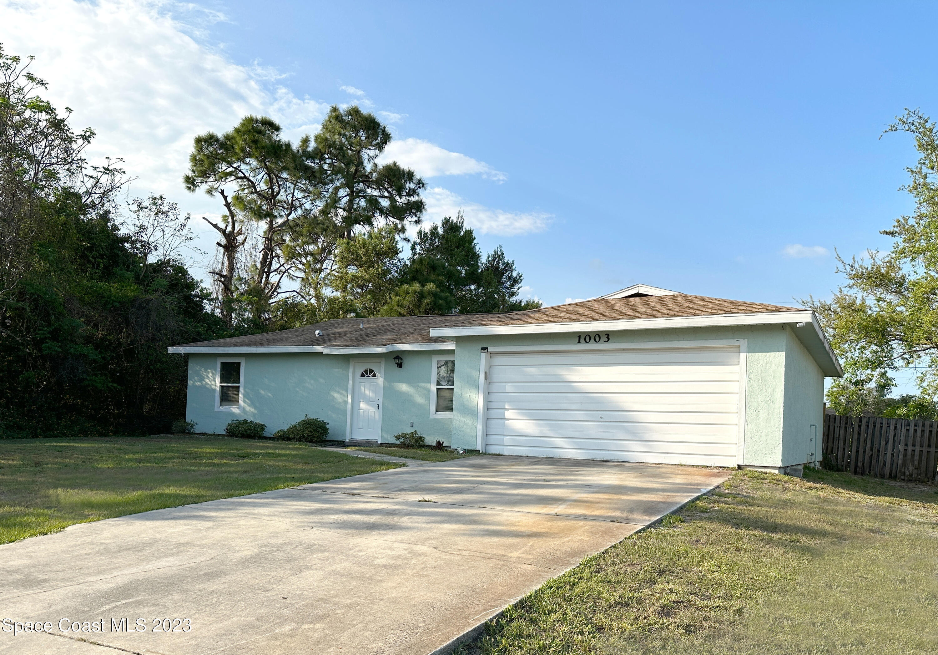 Property Photo: