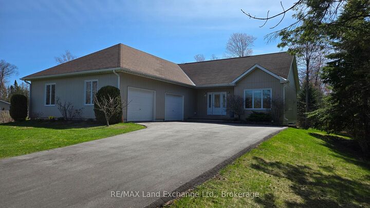 282 Huron Road  Huron-Kinloss ON N2Z 2X3 photo