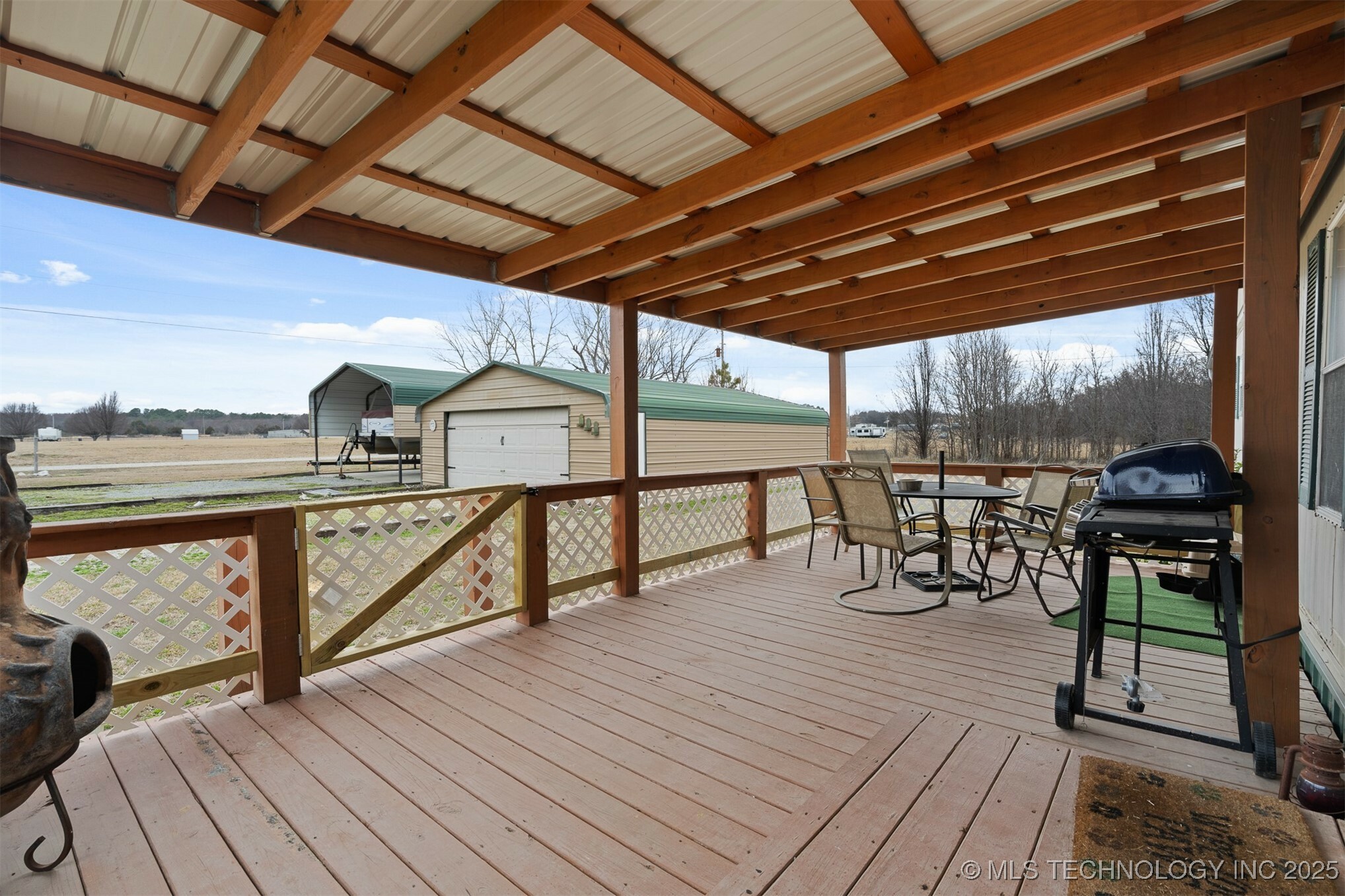 Property Photo: 420229 E 1144 Road OK 74426