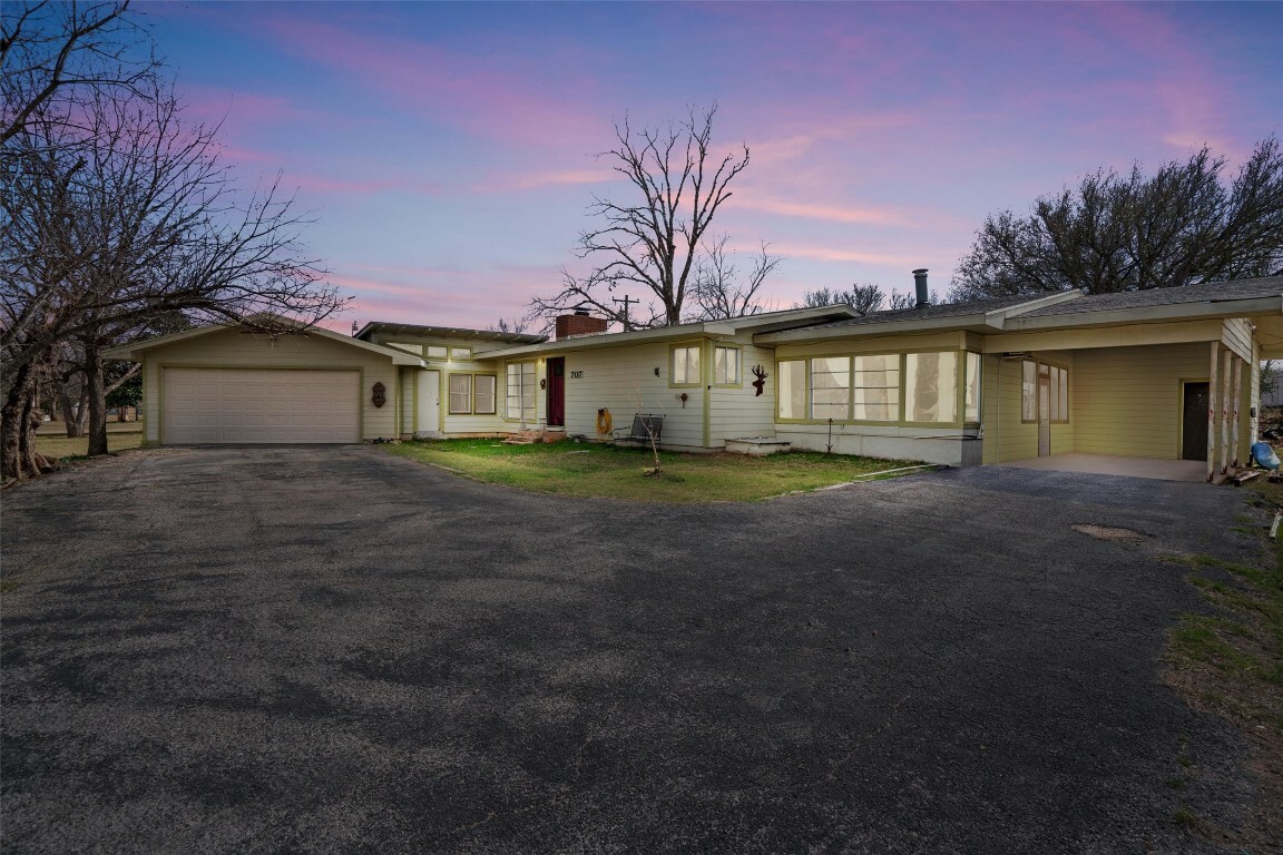 Property Photo: 707 Sandy Harbor Drive TX 78657