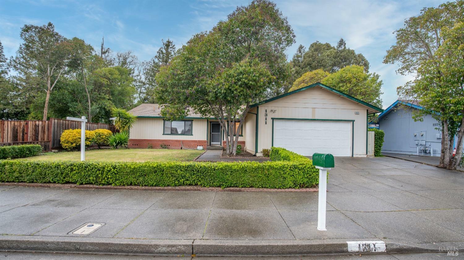 1311 Kenneth Court  Santa Rosa CA 95401 photo