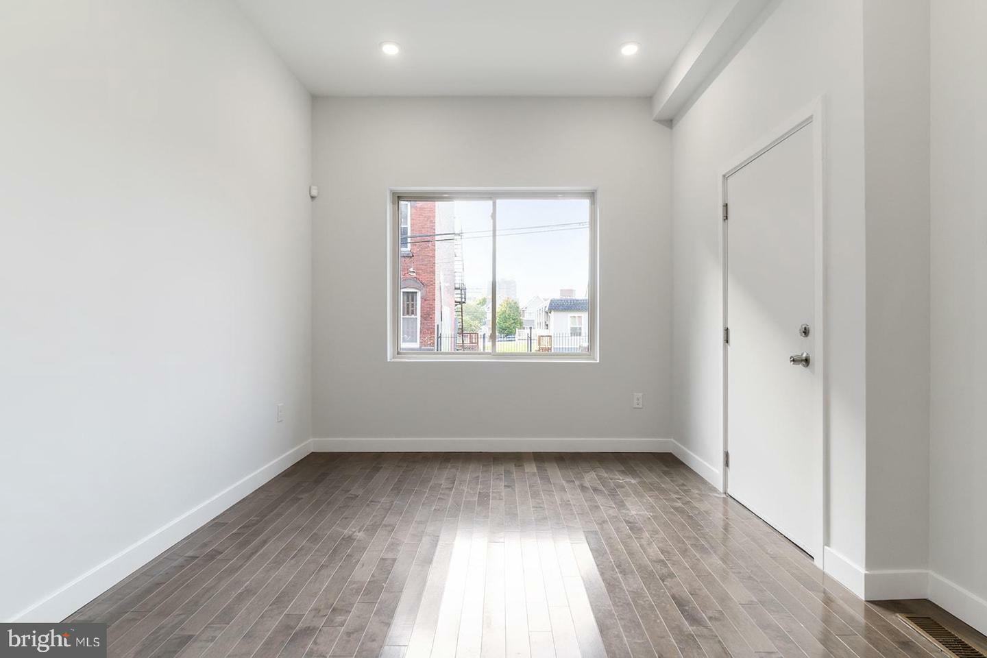 Property Photo: 1947 N 7th Street PA 19122