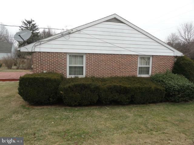 Property Photo: 411 Briar Lane E PA 17202