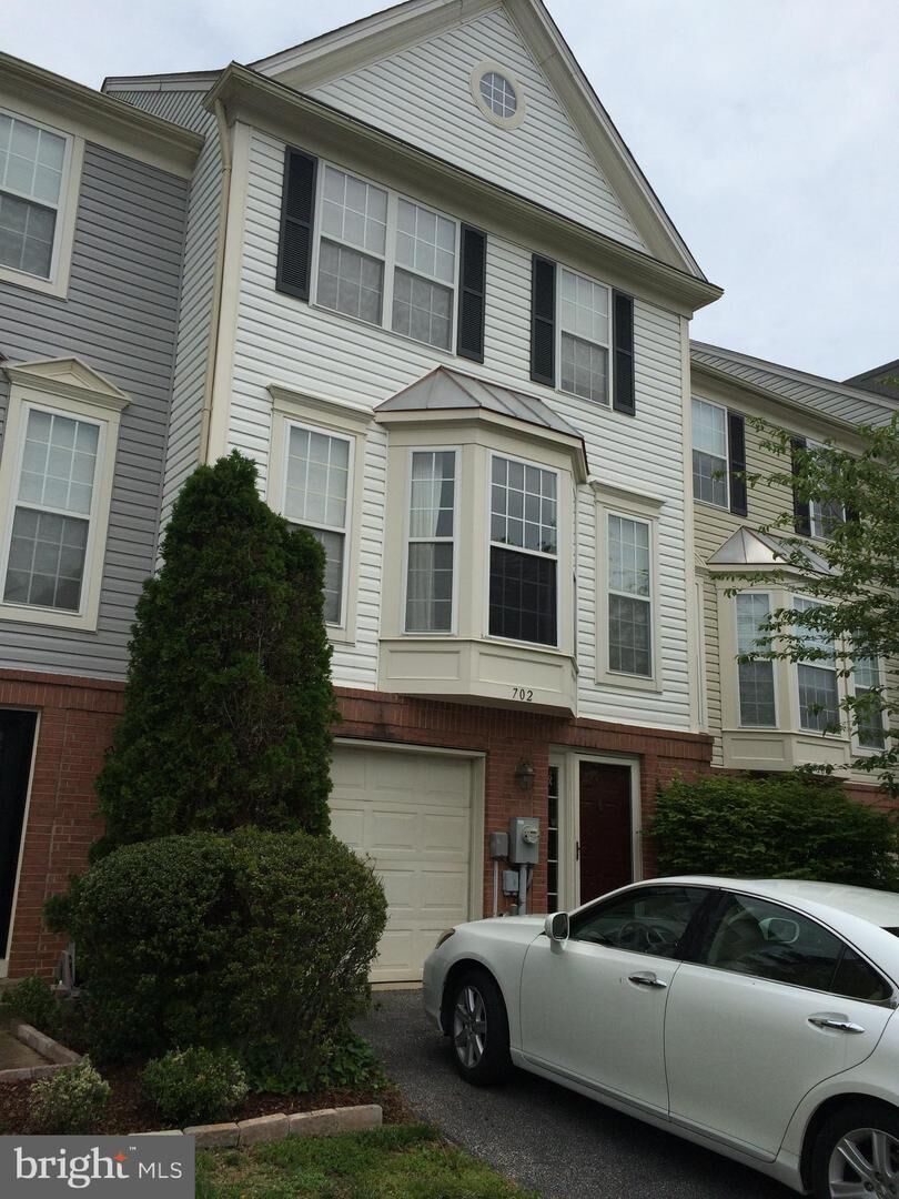 Property Photo:  702 Howard'S Loop  MD 21401 