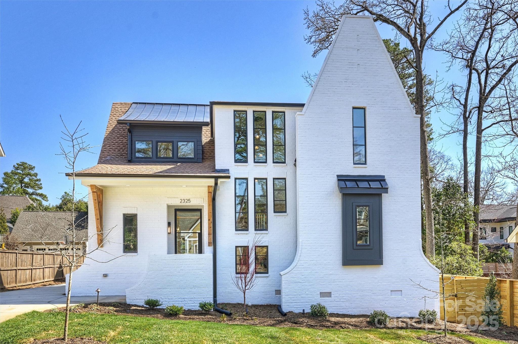 Property Photo: 2325 Winthrop Avenue NC 28203