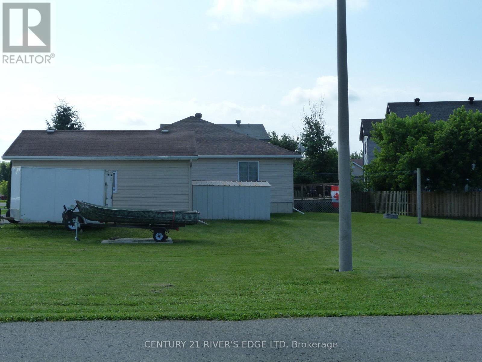 Property Photo:  44 Lori Lane  ON K0C 2H0 