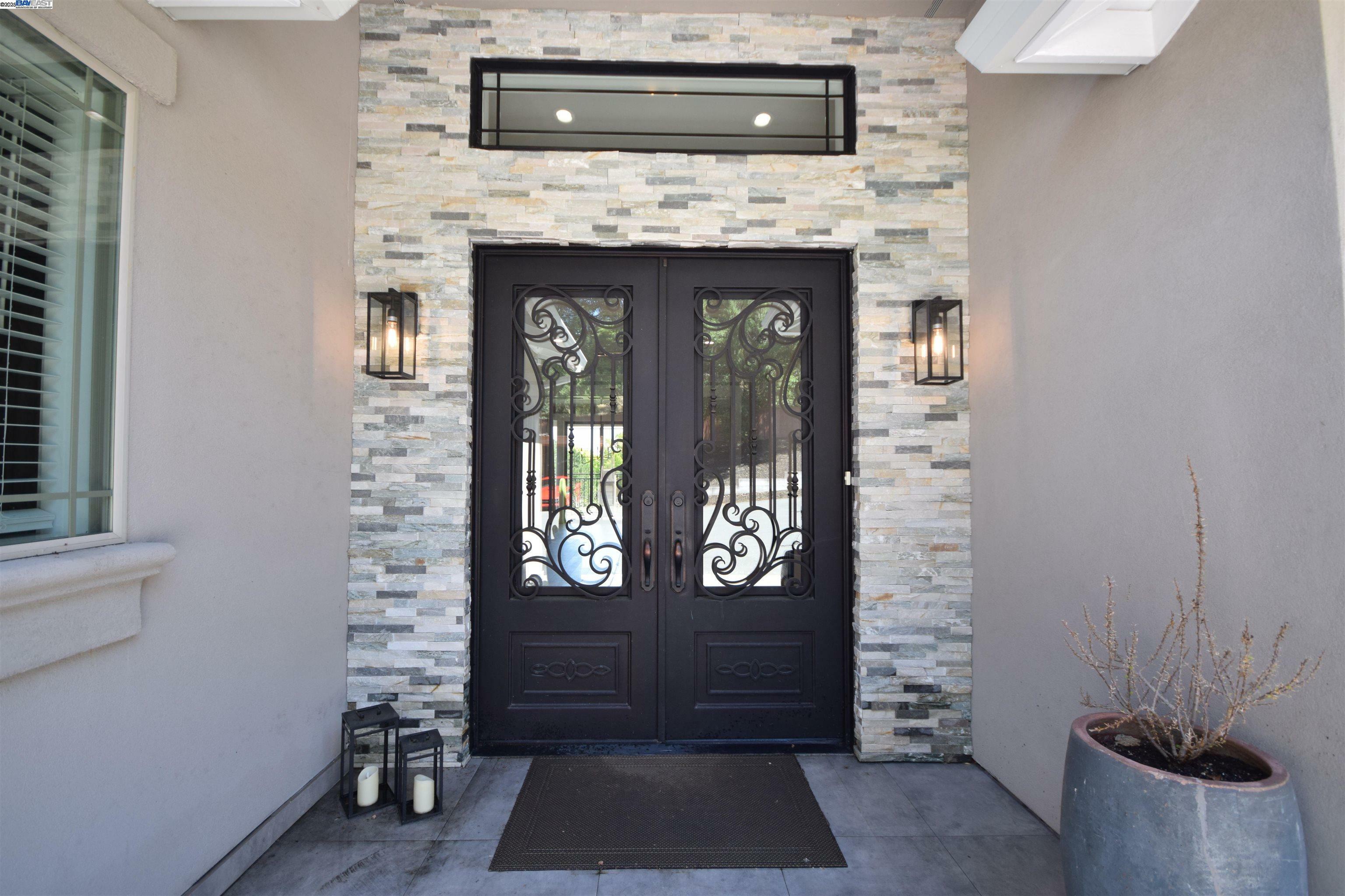 Property Photo: 1516 Pleasant Hill Rd CA 94549