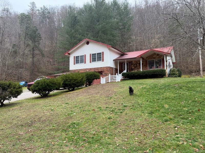 909 Big Branch Rd  Lovely KY 41231 photo