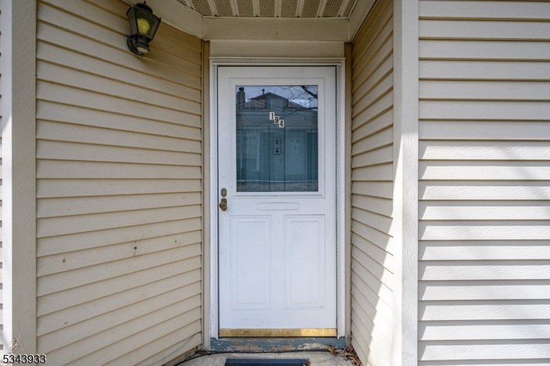 Property Photo: 194 Yorkshire Ct NJ 08857