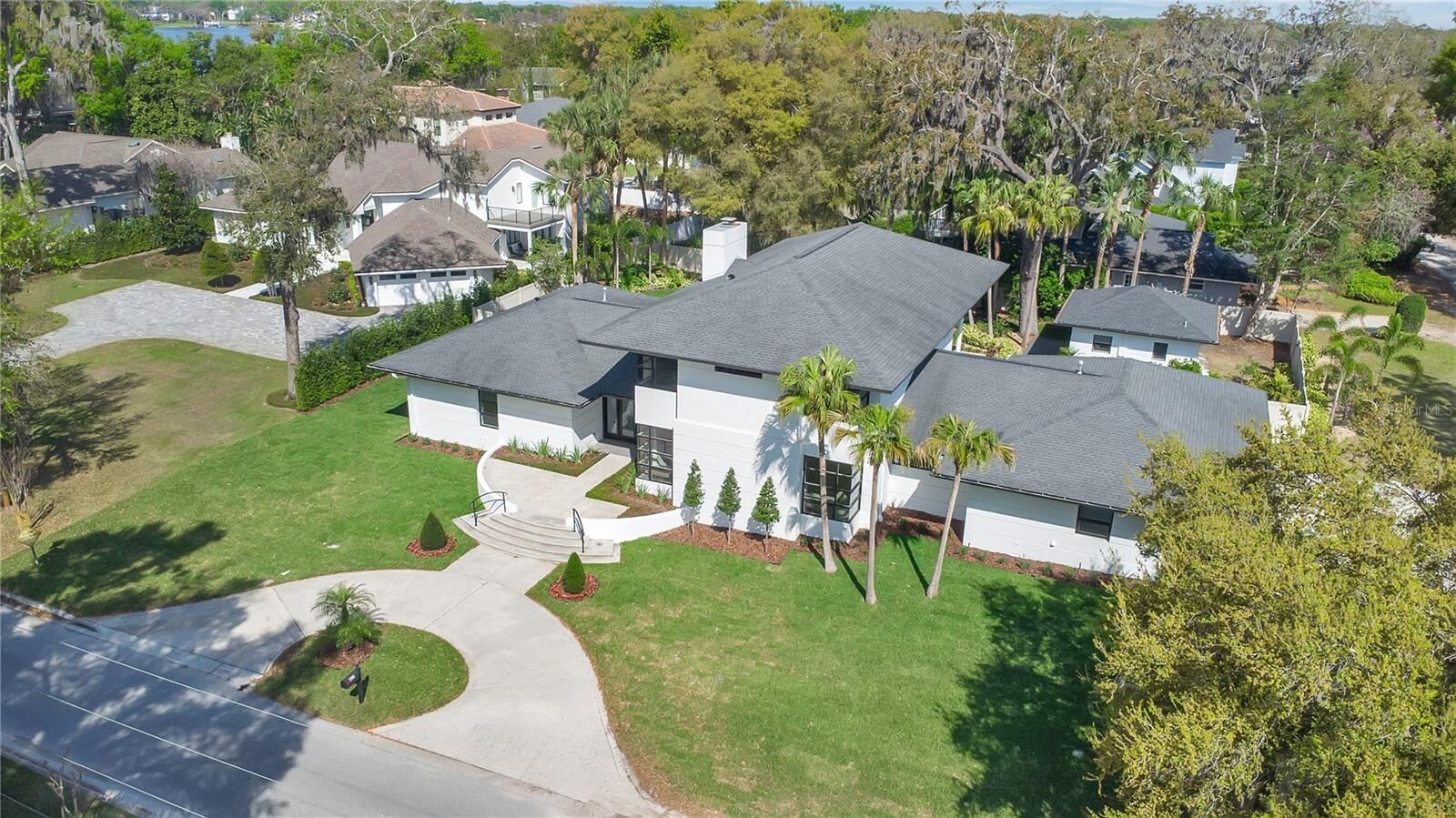 Property Photo: 409 W 2nd Avenue FL 34786