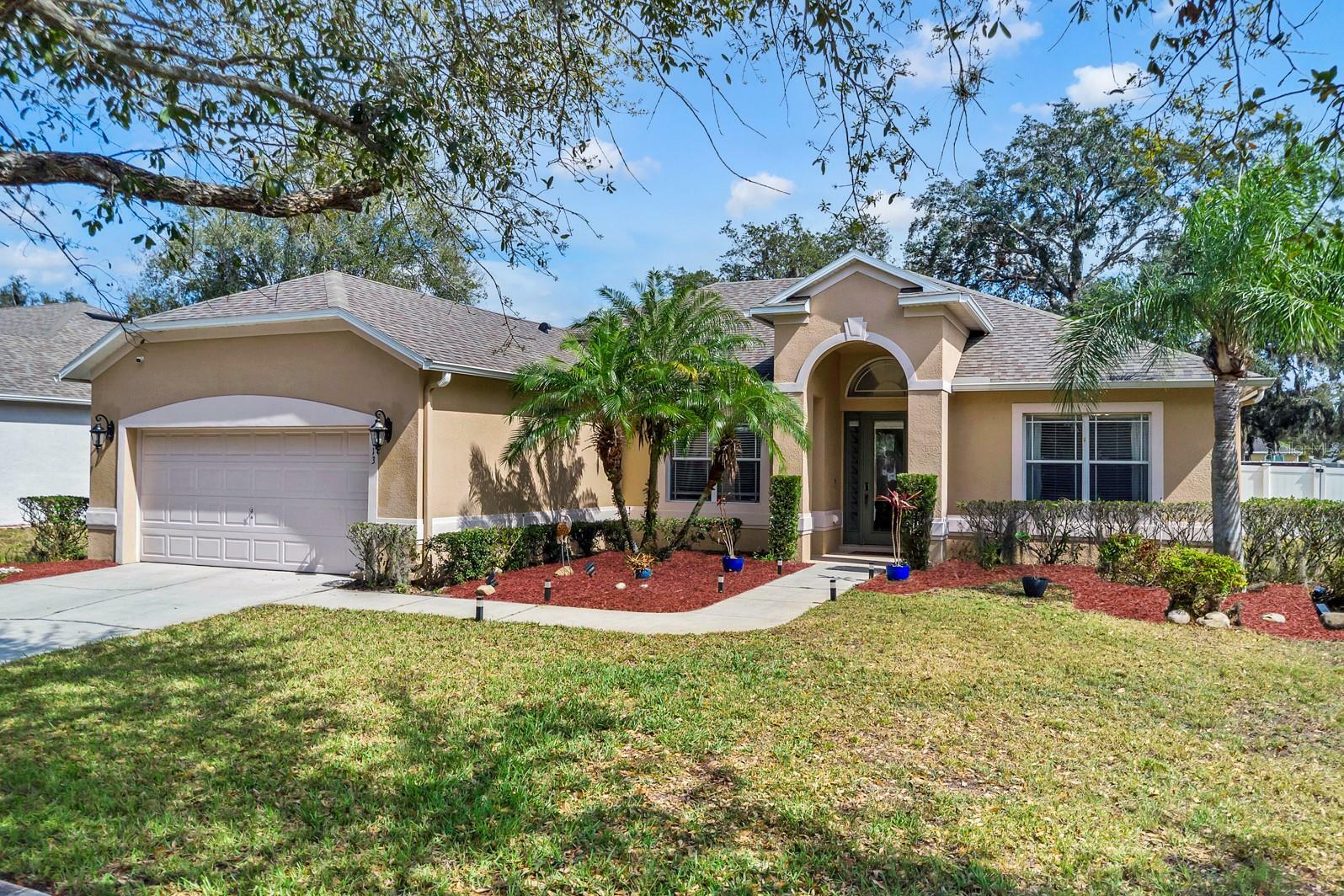 Property Photo:  1913 Lazy Oaks Loop  FL 34771 