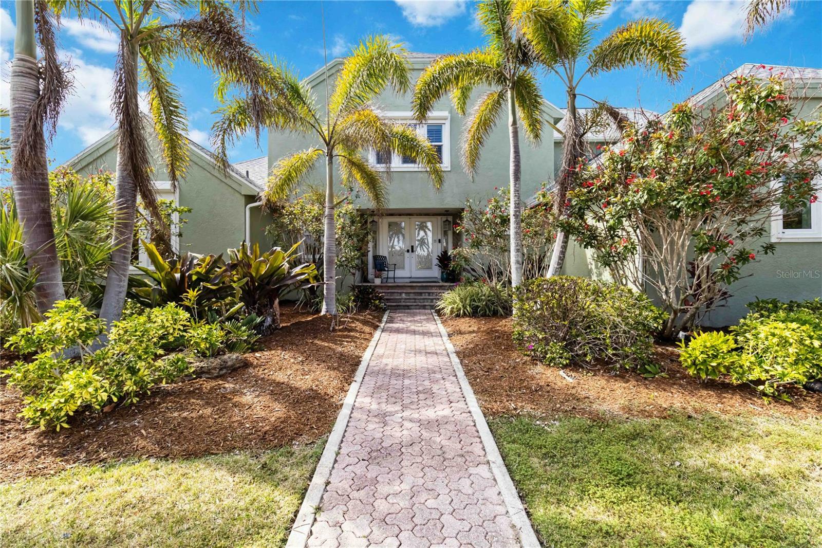 Property Photo:  524 Lyons Bay Road  FL 34275 