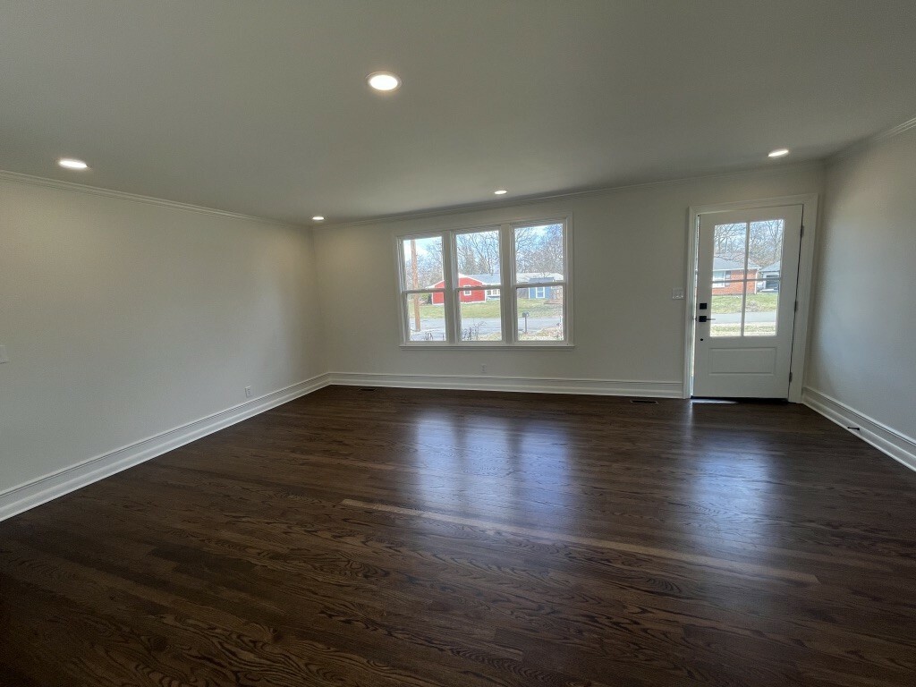Property Photo: 623 Dunston Dr TN 37211