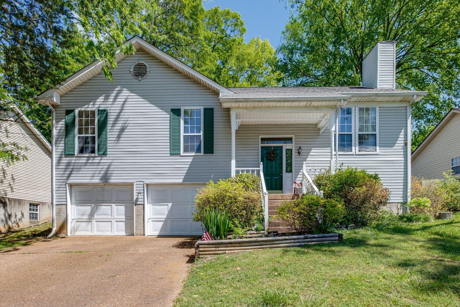 Property Photo:  1404 Market Sq  TN 37076 
