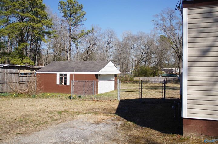 Property Photo: 216 Nunnally Avenue AL 35903