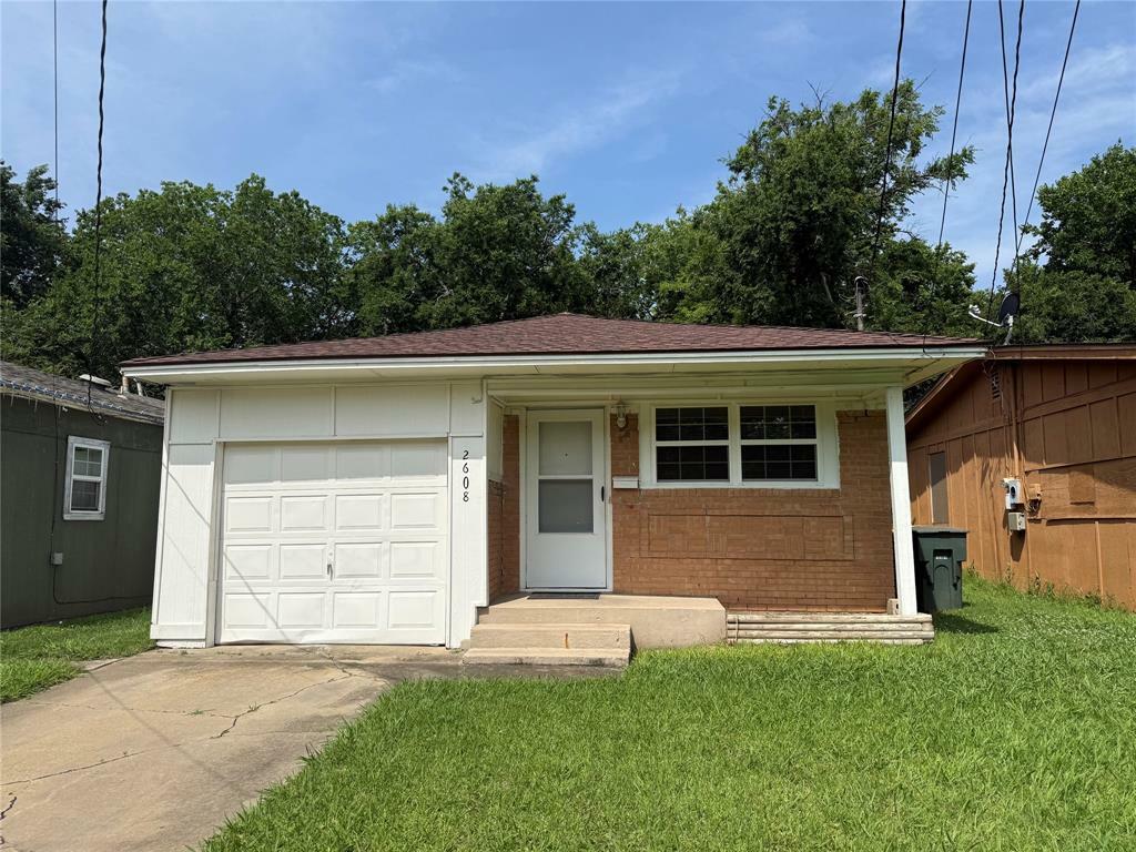Property Photo: 2608 N Hickory Street TX 75092