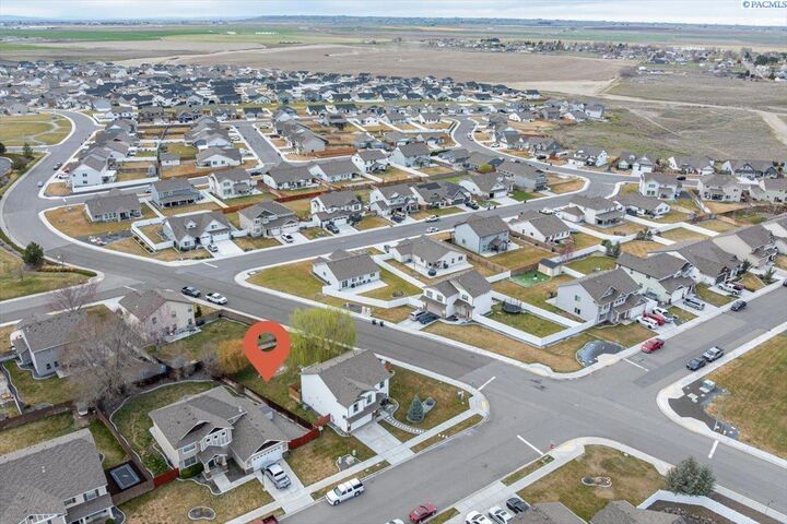 Property Photo:  4333 NW Commons Dr  WA 99301 