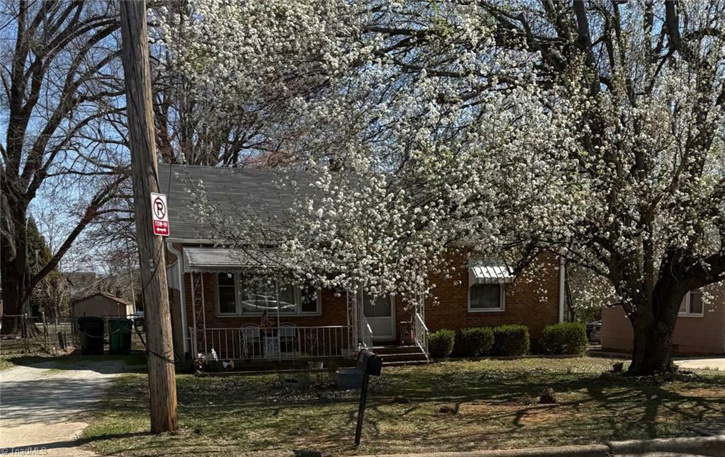 Property Photo: 1505 Brentwood Street NC 27260