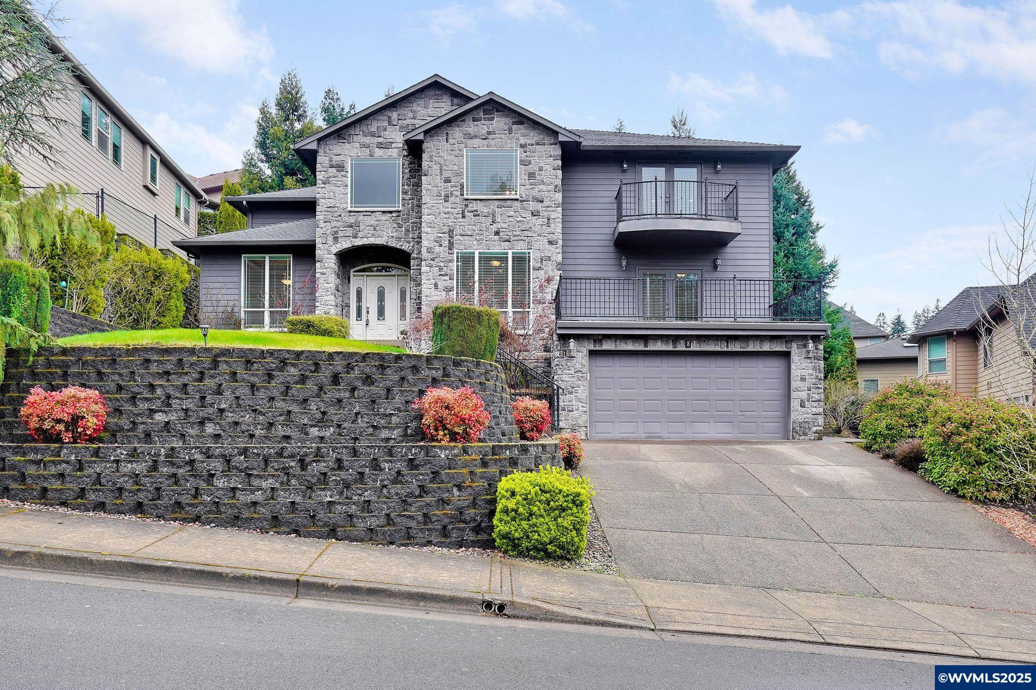 Property Photo: 281 Muirfield Av SE OR 97306