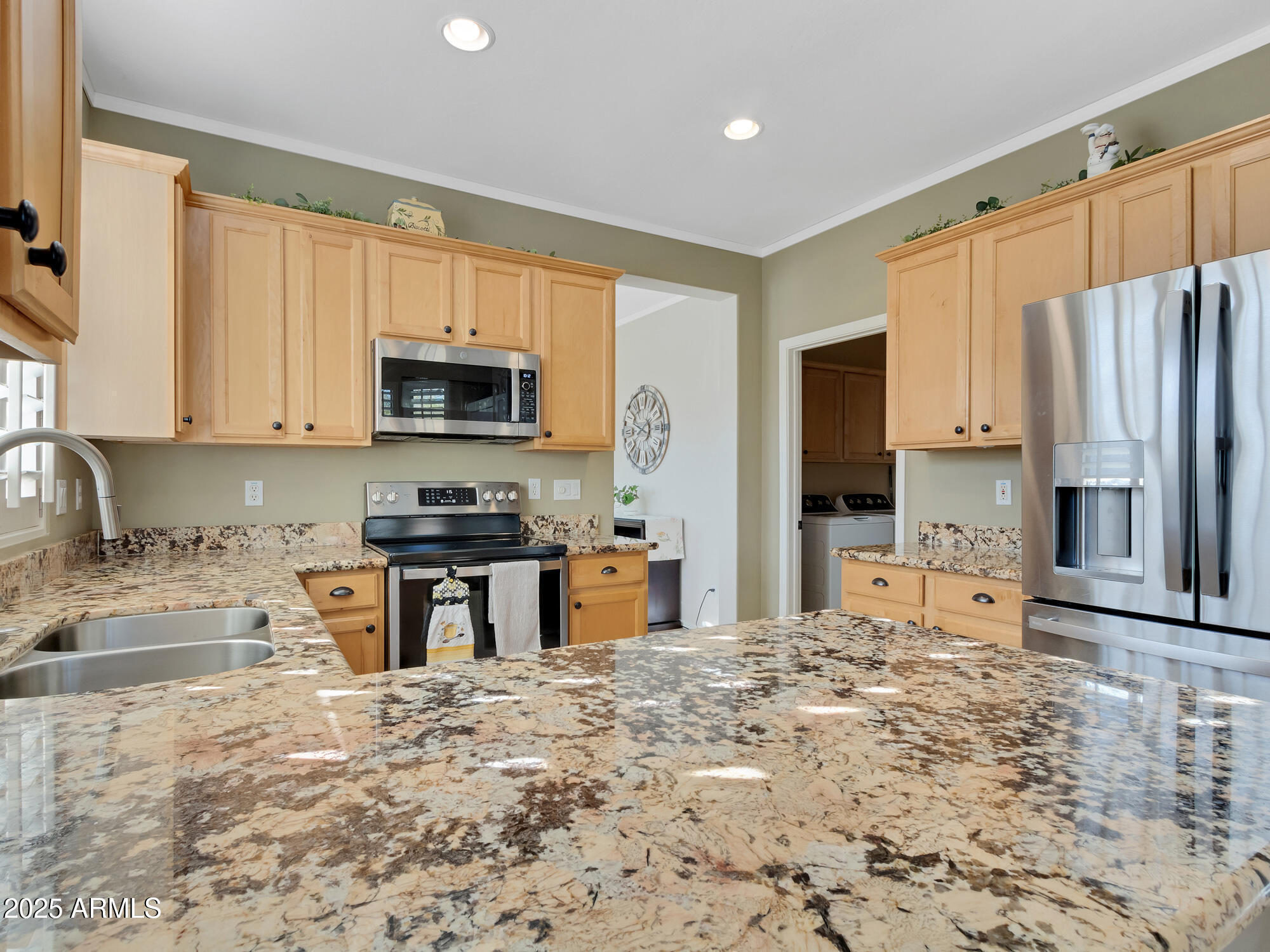 Property Photo: 41371 N Yorktown Trail AZ 85086