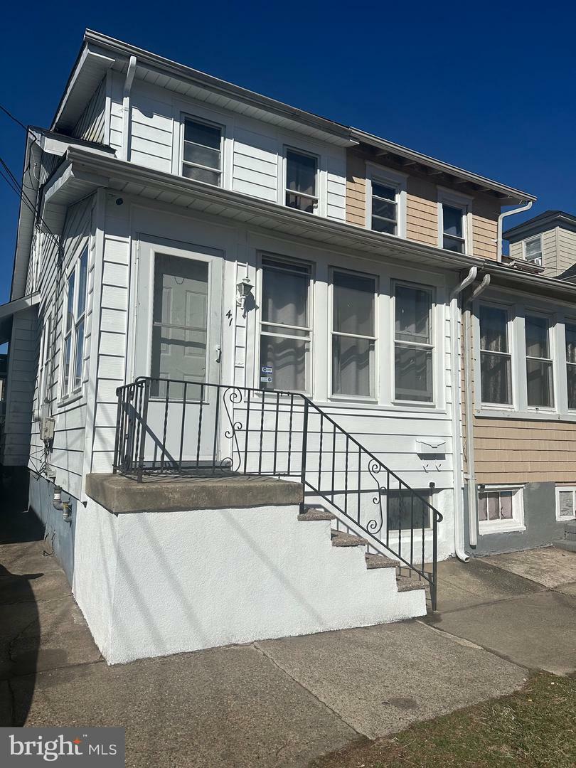 41 New Cedar La  Hamilton NJ 08610 photo