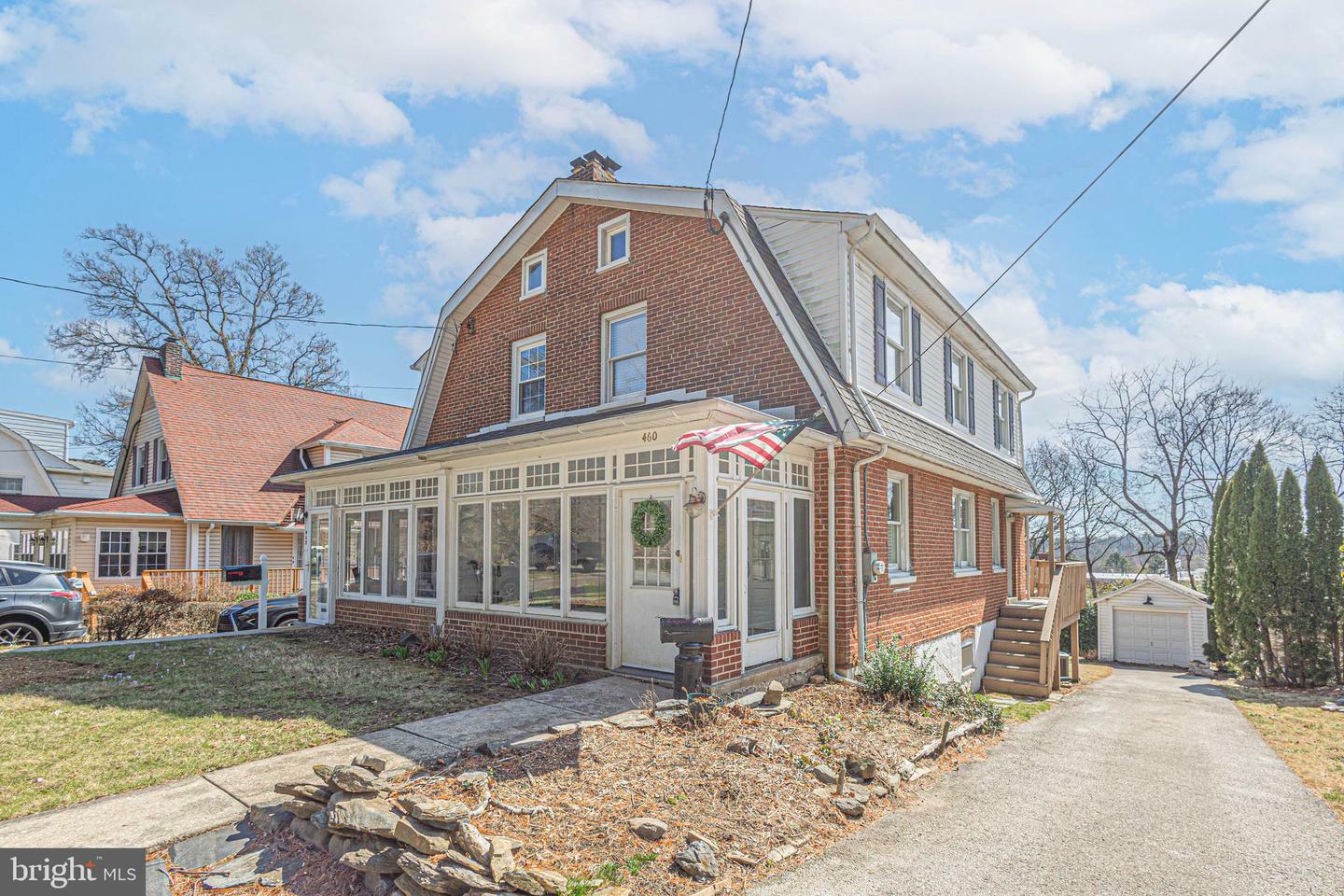 460 Saint Davids Avenue  Wayne PA 19087 photo