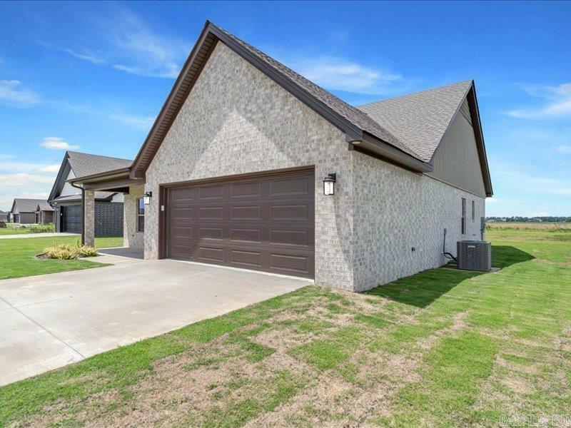 Property Photo: 189 Pintail Pointe AR 72442