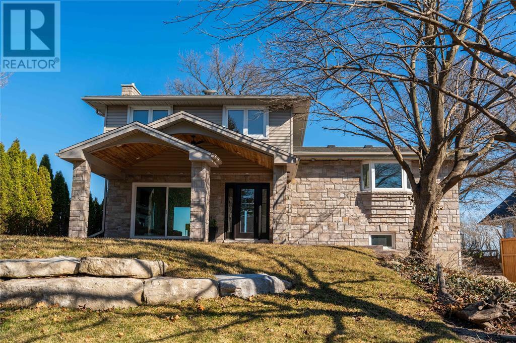 Photo de la propriété: 1757 Murphy Road ON N7S 2Z7