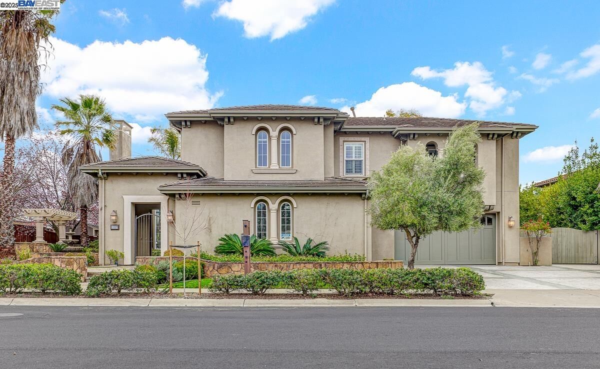Property Photo:  1037 Sunset Creek Ln  CA 94566 