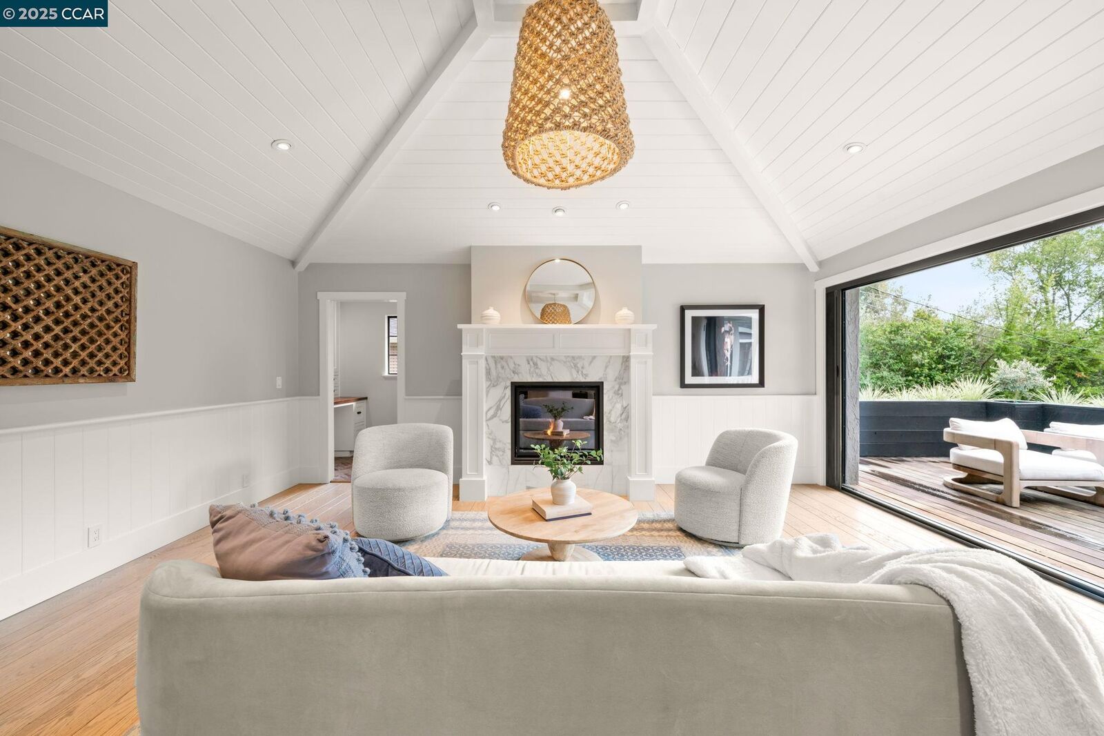 Property Photo: 125 Sleepy Hollow Ln CA 94563