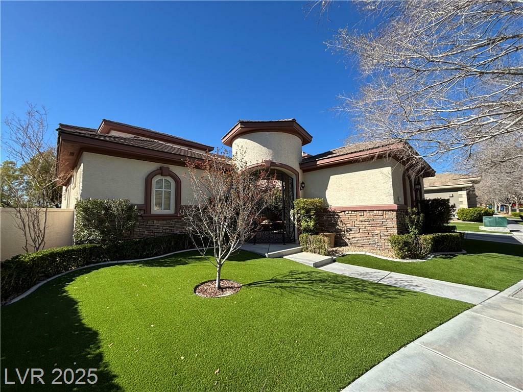 Property Photo: 9305 Fontainbleu Drive NV 89145