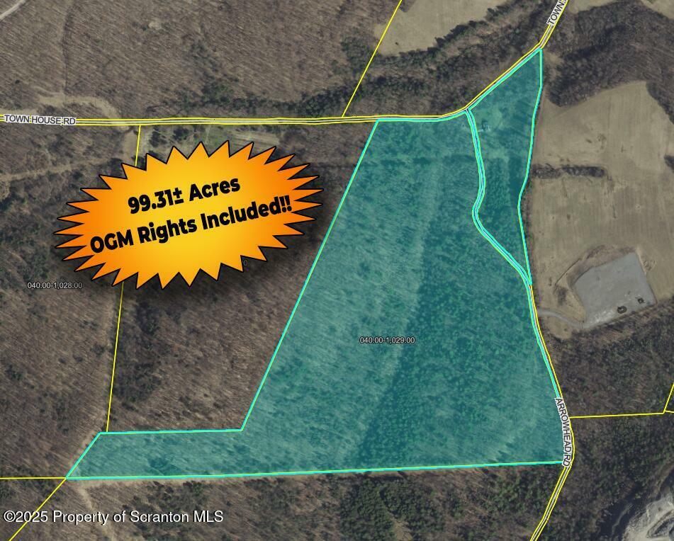 Property Photo: 33 Arrowhead Road PA 18830
