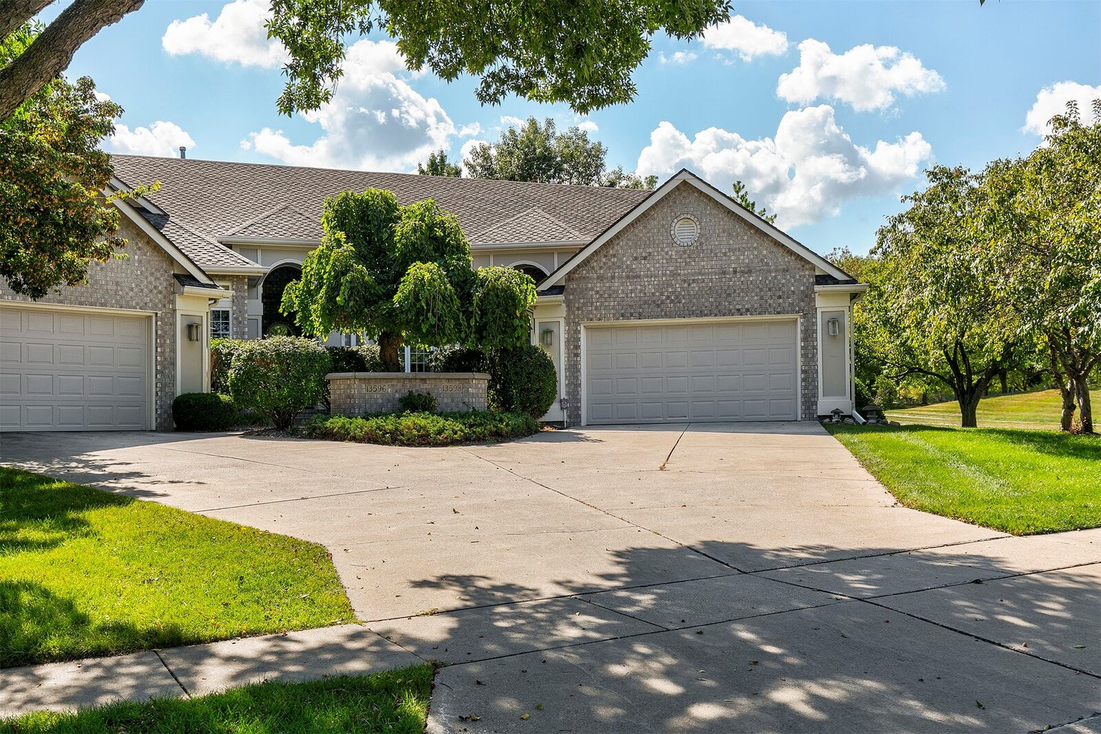 Property Photo:  13598 Village Court  IA 50325 